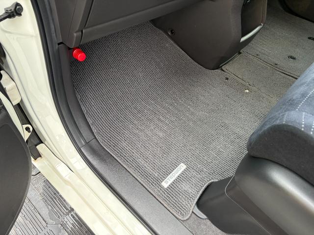 ステップワゴン Ｇ　ＨＤＤナビ　スマートスタイルエディション　両側電動スライドドア・純正ナビ・フルセグ・ＣＤ／ＤＶＤ再生・バックカメラ・ＥＴＣ・オートライト・ＨＩＤ・ステリモ・スマートキー・フォグライト・保証付き（16枚目）