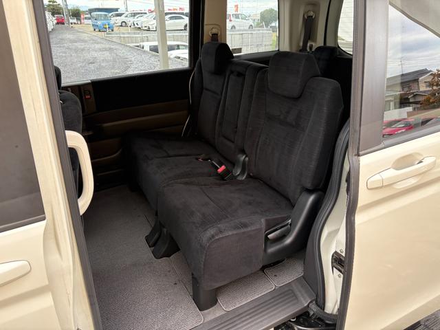 ステップワゴン Ｇ　ＨＤＤナビ　スマートスタイルエディション　両側電動スライドドア・純正ナビ・フルセグ・ＣＤ／ＤＶＤ再生・バックカメラ・ＥＴＣ・オートライト・ＨＩＤ・ステリモ・スマートキー・フォグライト・保証付き（18枚目）