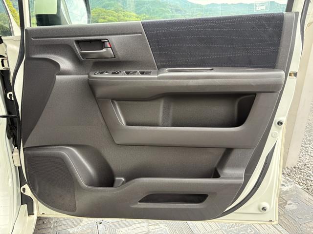 ステップワゴン Ｇ　ＨＤＤナビ　スマートスタイルエディション　両側電動スライドドア・純正ナビ・フルセグ・ＣＤ／ＤＶＤ再生・バックカメラ・ＥＴＣ・オートライト・ＨＩＤ・ステリモ・スマートキー・フォグライト・保証付き（32枚目）