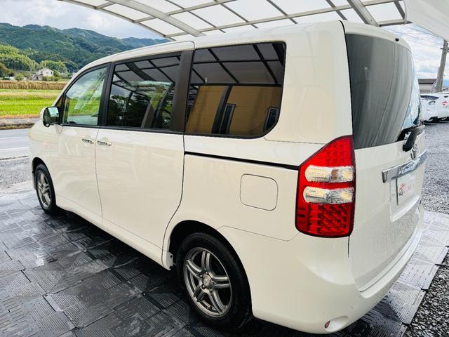 ノア X スマートエディション 純正ナビ・TV・バックカメラ・CD再生・Bluetooth・両側電動スライドドア・7人乗り・ETC・ステリモ・スマートキー・オートライト・HID・社外アルミ16インチ・保証付き(2枚目)