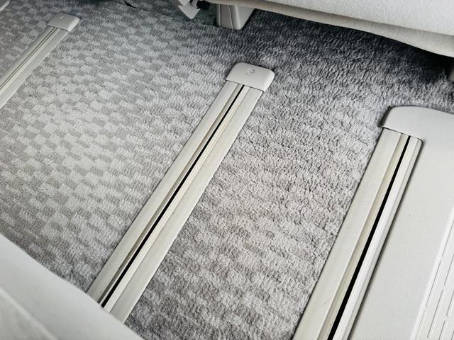 ノア X スマートエディション 純正ナビ・TV・バックカメラ・CD再生・Bluetooth・両側電動スライドドア・7人乗り・ETC・ステリモ・スマートキー・オートライト・HID・社外アルミ16インチ・保証付き(29枚目)