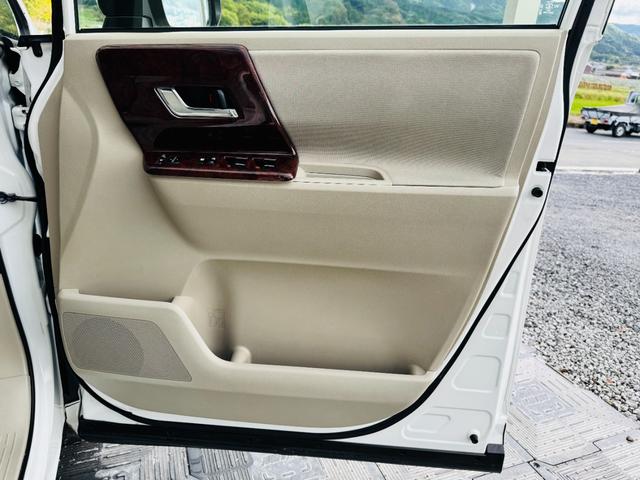 ノア X スマートエディション 純正ナビ・TV・バックカメラ・CD再生・Bluetooth・両側電動スライドドア・7人乗り・ETC・ステリモ・スマートキー・オートライト・HID・社外アルミ16インチ・保証付き(40枚目)