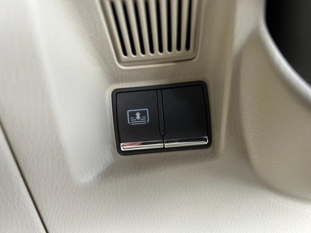 フーガ 250GT タイプP メーカーナビ・フルセグ・CD/DVD再生可・Bluetooth・ステリモ・ETC・バックカメラ・サイドカメラ・全席パワーシート・シートヒーター・シートエアコン・ACC・白革シート・HID・保証付(13枚目)