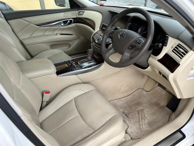 フーガ 250GT タイプP メーカーナビ・フルセグ・CD/DVD再生可・Bluetooth・ステリモ・ETC・バックカメラ・サイドカメラ・全席パワーシート・シートヒーター・シートエアコン・ACC・白革シート・HID・保証付(14枚目)