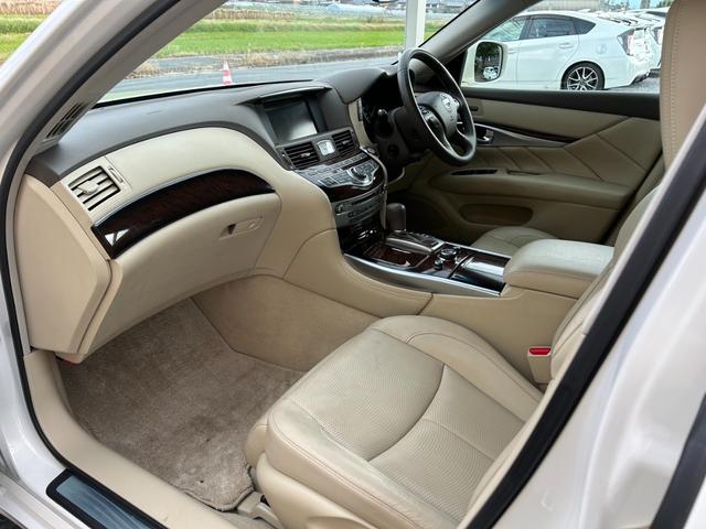 フーガ 250GT タイプP メーカーナビ・フルセグ・CD/DVD再生可・Bluetooth・ステリモ・ETC・バックカメラ・サイドカメラ・全席パワーシート・シートヒーター・シートエアコン・ACC・白革シート・HID・保証付(20枚目)