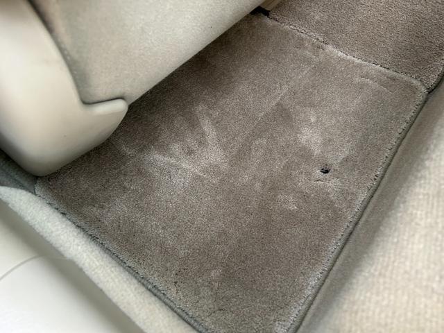 フーガ 250GT タイプP メーカーナビ・フルセグ・CD/DVD再生可・Bluetooth・ステリモ・ETC・バックカメラ・サイドカメラ・全席パワーシート・シートヒーター・シートエアコン・ACC・白革シート・HID・保証付(29枚目)