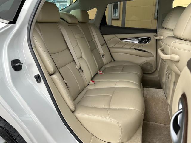 フーガ 250GT タイプP メーカーナビ・フルセグ・CD/DVD再生可・Bluetooth・ステリモ・ETC・バックカメラ・サイドカメラ・全席パワーシート・シートヒーター・シートエアコン・ACC・白革シート・HID・保証付(31枚目)