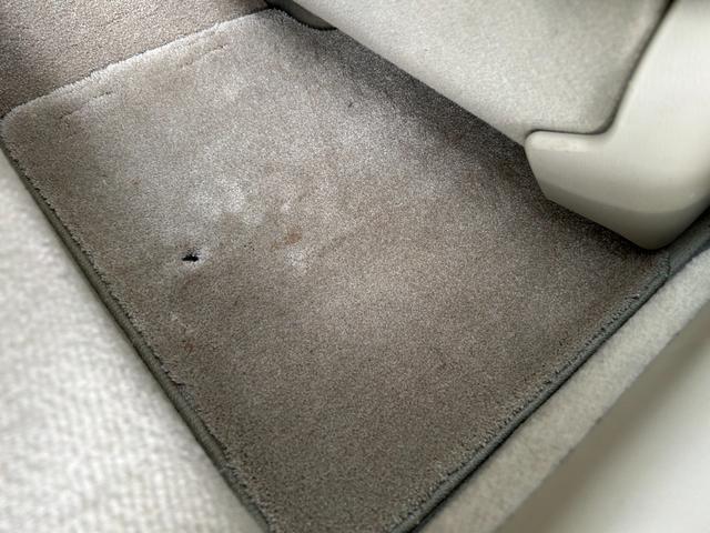 フーガ 250GT タイプP メーカーナビ・フルセグ・CD/DVD再生可・Bluetooth・ステリモ・ETC・バックカメラ・サイドカメラ・全席パワーシート・シートヒーター・シートエアコン・ACC・白革シート・HID・保証付(33枚目)