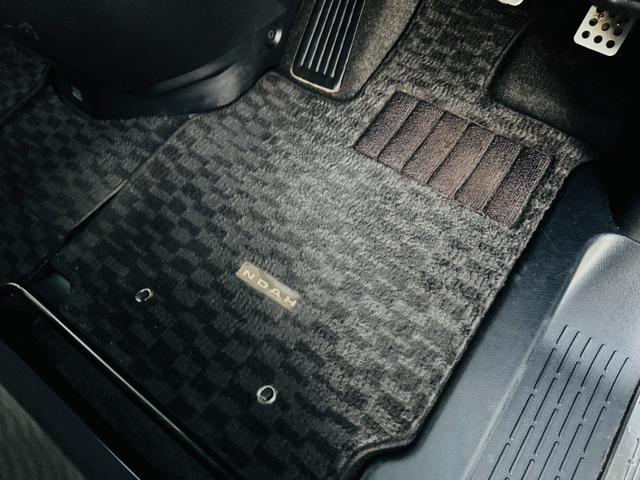 ノア Ｘ　スマートエディション　純正ナビ・ＣＤ・ＤＶＤ再生可・ＥＴＣ・バックカメラ・ドラレコ・ステリモ・両側電動スライドドア・前後クリアランスソナー・スマートキー・プッシュスタート・ＨＩＤ・電格ミラー・Ｆフォグ・保証付（17枚目）