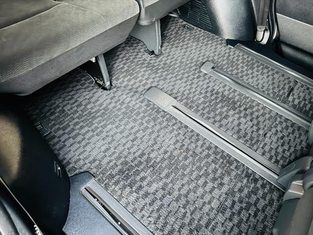 ノア Ｘ　スマートエディション　純正ナビ・ＣＤ・ＤＶＤ再生可・ＥＴＣ・バックカメラ・ドラレコ・ステリモ・両側電動スライドドア・前後クリアランスソナー・スマートキー・プッシュスタート・ＨＩＤ・電格ミラー・Ｆフォグ・保証付（34枚目）