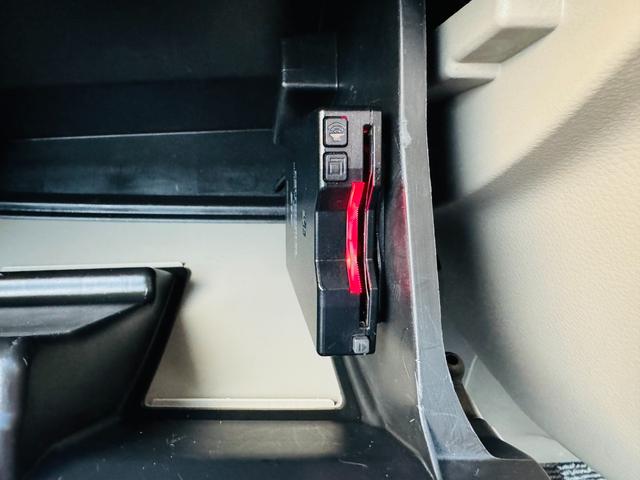 エブリイワゴン ＰＺターボスペシャル　衝突軽減ブレーキ・外品ナビ・フルセグ・ＣＤ・ＤＶＤ再生可・Ｂｌｕｅｔｏｏｔｈ・ＥＴＣ・バックカメラ・両側電動・レザー調シートカバー・ハイルーフ・ラゲージマット・ＨＩＤ・オートステップ・スマキー・保証付（11枚目）