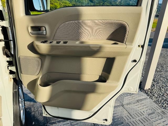 エブリイワゴン ＰＺターボスペシャル　衝突軽減ブレーキ・外品ナビ・フルセグ・ＣＤ・ＤＶＤ再生可・Ｂｌｕｅｔｏｏｔｈ・ＥＴＣ・バックカメラ・両側電動・レザー調シートカバー・ハイルーフ・ラゲージマット・ＨＩＤ・オートステップ・スマキー・保証付（32枚目）