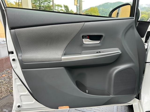 プリウスアルファ Gツーリングセレクション 純正ナビ・フルセグ・CD/DVD再生可・ステリモ・Bluetooth・バックカメラ・ETC・クルコン・ステリモ・前後クリアランスソナー・LEDヘッドライト・オートライト・フォグ・スマキー・保証付き(31枚目)