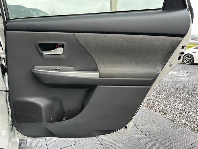 プリウスアルファ Gツーリングセレクション 純正ナビ・フルセグ・CD/DVD再生可・ステリモ・Bluetooth・バックカメラ・ETC・クルコン・ステリモ・前後クリアランスソナー・LEDヘッドライト・オートライト・フォグ・スマキー・保証付き(34枚目)