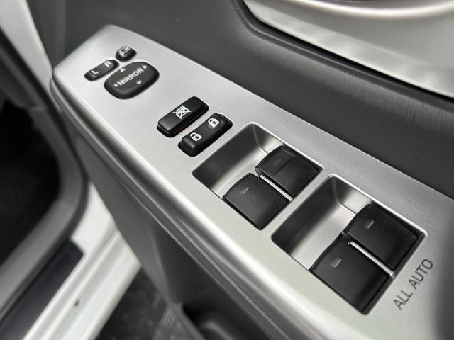 プリウスアルファ Gツーリングセレクション 純正ナビ・フルセグ・CD/DVD再生可・ステリモ・Bluetooth・バックカメラ・ETC・クルコン・ステリモ・前後クリアランスソナー・LEDヘッドライト・オートライト・フォグ・スマキー・保証付き(40枚目)