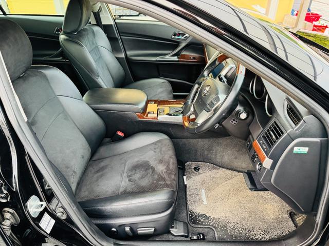 マークＸ プレミアム　社外８インチナビ・フルセグ・ＣＤ／ＤＶＤ再生可・Ｂｌｕｅｔｏｏｔｈ・バックカメラ・ＥＴＣ・クルコン・ＨＩＤ・ステリモ・オートライト・前席シートヒーター・前席パワーシート・電動リアシェード・ハーフレザー（12枚目）