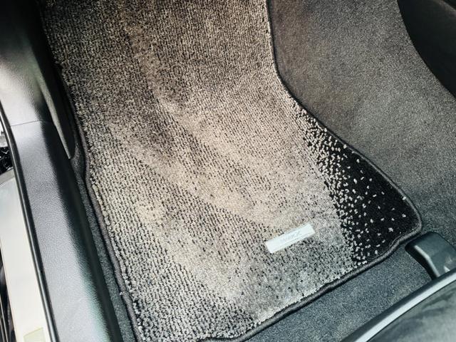 マークＸ プレミアム　社外８インチナビ・フルセグ・ＣＤ／ＤＶＤ再生可・Ｂｌｕｅｔｏｏｔｈ・バックカメラ・ＥＴＣ・クルコン・ＨＩＤ・ステリモ・オートライト・前席シートヒーター・前席パワーシート・電動リアシェード・ハーフレザー（18枚目）