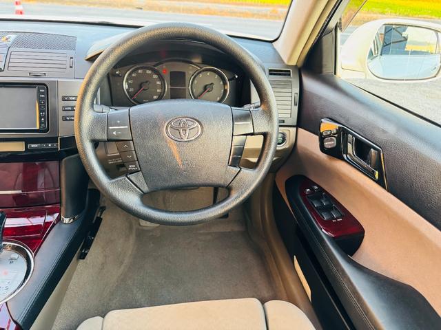 マークＸ ２５０Ｇ　Ｆパッケージスマートエディション　純正ナビ・ＴＶ・ＣＤ／ＤＶＤ再生可・バックカメラ・ＥＴＣ・オートライト・ステリモ・ＨＩＤ・パワーシート・リアスモーク・スマートキー・純正１６インチアルミ・保証付き（30枚目）