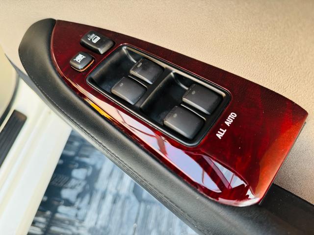 マークＸ ２５０Ｇ　Ｆパッケージスマートエディション　純正ナビ・ＴＶ・ＣＤ／ＤＶＤ再生可・バックカメラ・ＥＴＣ・オートライト・ステリモ・ＨＩＤ・パワーシート・リアスモーク・スマートキー・純正１６インチアルミ・保証付き（33枚目）