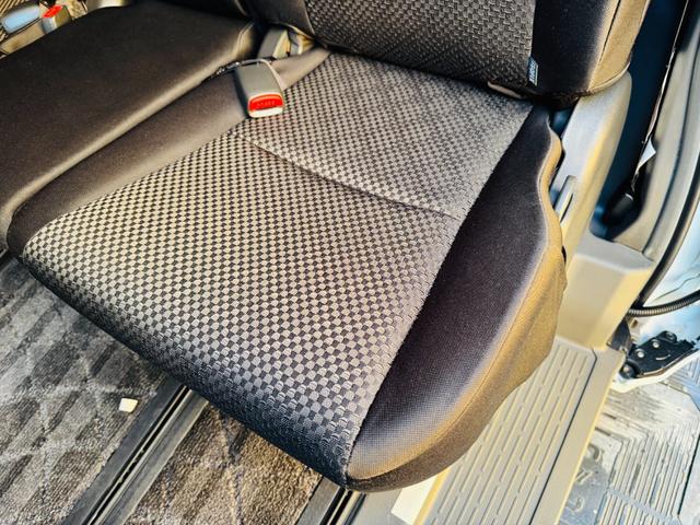 オートレッツのユーザー様買取車両をダイレクトに販売いたします♪業者間オークションに出品するまでの期間限定掲載♪お問い合わせは０７４３−２０−５８３８迄♪