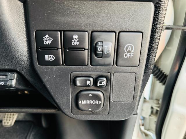 ハイゼットカーゴ クルーズターボＳＡＩＩＩ　純正ナビ・フルセグ・ＣＤ／ＤＶＤ／ＵＳＢ・Ｂｌｕｅｔｏｏｔｈ・ＥＴＣ・ＬＥＤヘッドライト・デジタルインナーミラー型前後ドラレコ・オートハイビーム・キーレス・保証付き（9枚目）