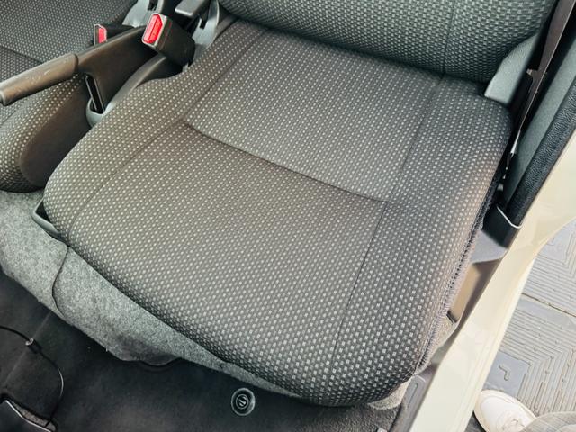 ハイゼットカーゴ クルーズターボＳＡＩＩＩ　純正ナビ・フルセグ・ＣＤ／ＤＶＤ／ＵＳＢ・Ｂｌｕｅｔｏｏｔｈ・ＥＴＣ・ＬＥＤヘッドライト・デジタルインナーミラー型前後ドラレコ・オートハイビーム・キーレス・保証付き（17枚目）