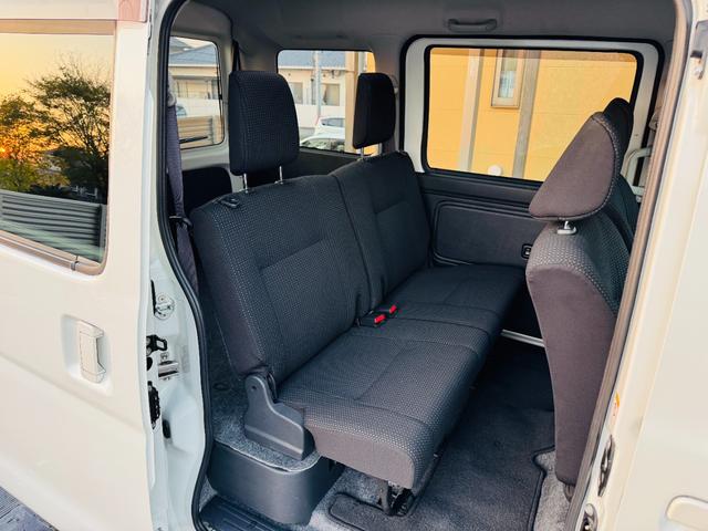 ハイゼットカーゴ クルーズターボＳＡＩＩＩ　純正ナビ・フルセグ・ＣＤ／ＤＶＤ／ＵＳＢ・Ｂｌｕｅｔｏｏｔｈ・ＥＴＣ・ＬＥＤヘッドライト・デジタルインナーミラー型前後ドラレコ・オートハイビーム・キーレス・保証付き（20枚目）