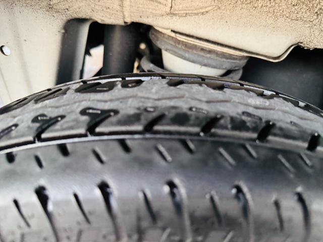 ハイゼットカーゴ クルーズターボＳＡＩＩＩ　純正ナビ・フルセグ・ＣＤ／ＤＶＤ／ＵＳＢ・Ｂｌｕｅｔｏｏｔｈ・ＥＴＣ・ＬＥＤヘッドライト・デジタルインナーミラー型前後ドラレコ・オートハイビーム・キーレス・保証付き（51枚目）