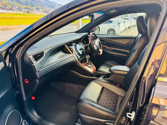 ハリアー プレミアム　アドバンスドパッケージ　衝突軽減ブレーキ・４ＷＤ・モデリスタフルエアロ・メーカーナビ・ＪＢＬ・ＣＤ・ＤＶＤ・Ｂｌｕｅｔｏｏｔｈ・フルセグ・全周囲カメラ・ＡＣＣ・パワーバックドア・置くだけ充電・外品ステアリング／シフトノブ（17枚目）