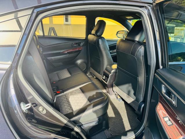 ハリアー プレミアム　アドバンスドパッケージ　衝突軽減ブレーキ・４ＷＤ・モデリスタフルエアロ・メーカーナビ・ＪＢＬ・ＣＤ・ＤＶＤ・Ｂｌｕｅｔｏｏｔｈ・フルセグ・全周囲カメラ・ＡＣＣ・パワーバックドア・置くだけ充電・外品ステアリング／シフトノブ（21枚目）