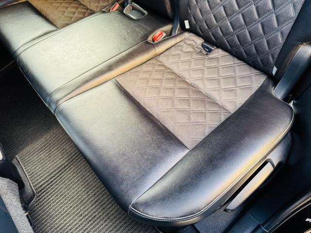 ハリアー プレミアム　アドバンスドパッケージ　衝突軽減ブレーキ・４ＷＤ・モデリスタフルエアロ・メーカーナビ・ＪＢＬ・ＣＤ・ＤＶＤ・Ｂｌｕｅｔｏｏｔｈ・フルセグ・全周囲カメラ・ＡＣＣ・パワーバックドア・置くだけ充電・外品ステアリング／シフトノブ（27枚目）