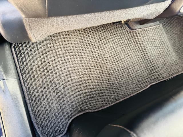 ハリアー プレミアム　アドバンスドパッケージ　衝突軽減ブレーキ・４ＷＤ・モデリスタフルエアロ・メーカーナビ・ＪＢＬ・ＣＤ・ＤＶＤ・Ｂｌｕｅｔｏｏｔｈ・フルセグ・全周囲カメラ・ＡＣＣ・パワーバックドア・置くだけ充電・外品ステアリング／シフトノブ（28枚目）