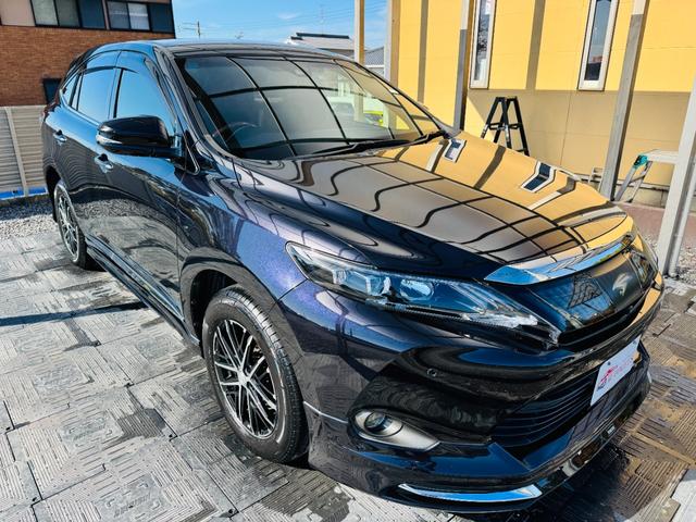 ハリアー プレミアム　アドバンスドパッケージ　衝突軽減ブレーキ・４ＷＤ・モデリスタフルエアロ・メーカーナビ・ＪＢＬ・ＣＤ・ＤＶＤ・Ｂｌｕｅｔｏｏｔｈ・フルセグ・全周囲カメラ・ＡＣＣ・パワーバックドア・置くだけ充電・外品ステアリング／シフトノブ（44枚目）