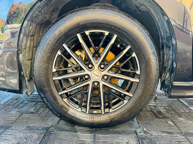 ハリアー プレミアム　アドバンスドパッケージ　衝突軽減ブレーキ・４ＷＤ・モデリスタフルエアロ・メーカーナビ・ＪＢＬ・ＣＤ・ＤＶＤ・Ｂｌｕｅｔｏｏｔｈ・フルセグ・全周囲カメラ・ＡＣＣ・パワーバックドア・置くだけ充電・外品ステアリング／シフトノブ（62枚目）