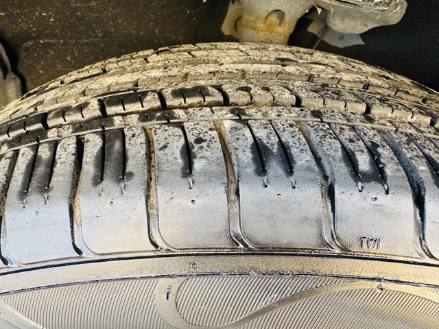 ハリアー プレミアム　アドバンスドパッケージ　衝突軽減ブレーキ・４ＷＤ・モデリスタフルエアロ・メーカーナビ・ＪＢＬ・ＣＤ・ＤＶＤ・Ｂｌｕｅｔｏｏｔｈ・フルセグ・全周囲カメラ・ＡＣＣ・パワーバックドア・置くだけ充電・外品ステアリング／シフトノブ（63枚目）