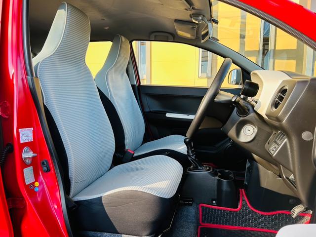 アルト Ｆ　５速ＭＴ・純正オーディオ・ＣＤ再生可・キーレス・ＥＴＣ・外品ＬＥＤライト・ＲＡＹＳ１５インチアルミ・Ｐｉｖｏｔタコメーター・メガネガーニッシュ・車検Ｒ９年９月・保証付（10枚目）