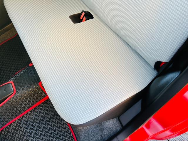 アルト Ｆ　５速ＭＴ・純正オーディオ・ＣＤ再生可・キーレス・ＥＴＣ・外品ＬＥＤライト・ＲＡＹＳ１５インチアルミ・Ｐｉｖｏｔタコメーター・メガネガーニッシュ・車検Ｒ９年９月・保証付（19枚目）