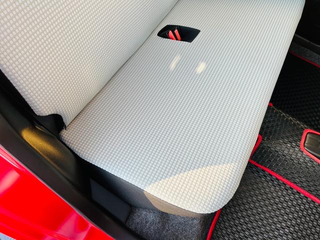 アルト Ｆ　５速ＭＴ・純正オーディオ・ＣＤ再生可・キーレス・ＥＴＣ・外品ＬＥＤライト・ＲＡＹＳ１５インチアルミ・Ｐｉｖｏｔタコメーター・メガネガーニッシュ・車検Ｒ９年９月・保証付（23枚目）