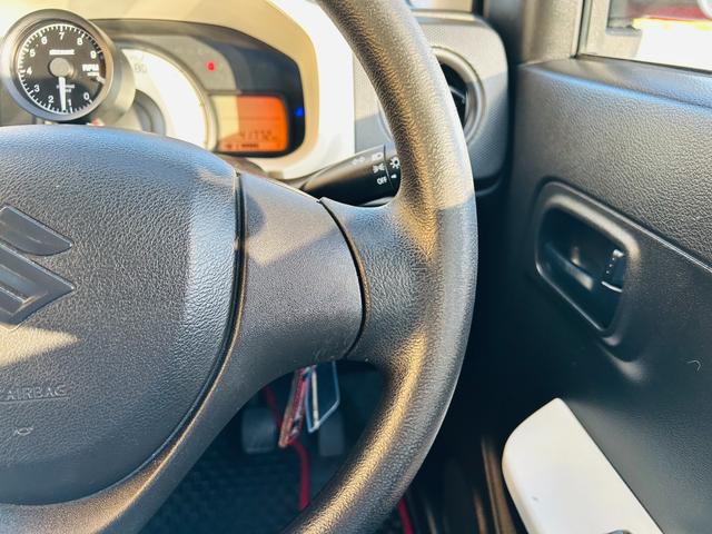 アルト Ｆ　５速ＭＴ・純正オーディオ・ＣＤ再生可・キーレス・ＥＴＣ・外品ＬＥＤライト・ＲＡＹＳ１５インチアルミ・Ｐｉｖｏｔタコメーター・メガネガーニッシュ・車検Ｒ９年９月・保証付（36枚目）