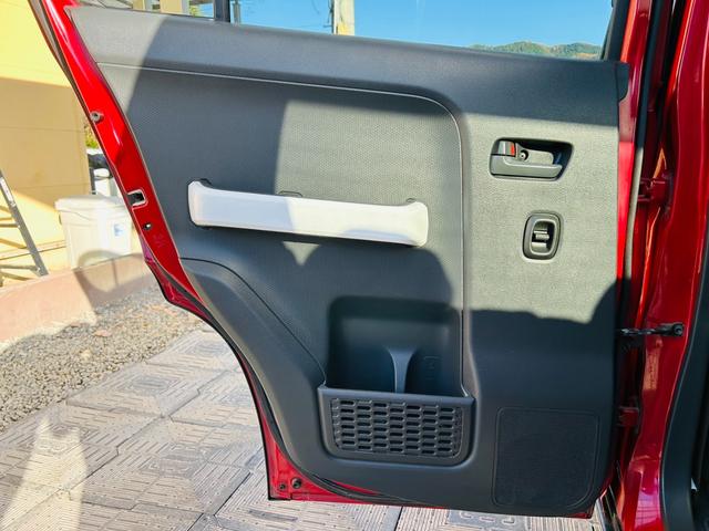 ハスラー Xターボ 4WD・ターボ・衝突軽減ブレーキ・外品ナビ・フルセグ・CD・DVD再生可・Bluetooth・ETC・バックカメラ・シートヒーター・レザー調シートカバー・オートライト・HID・車検R9年6月・保証付(33枚目)