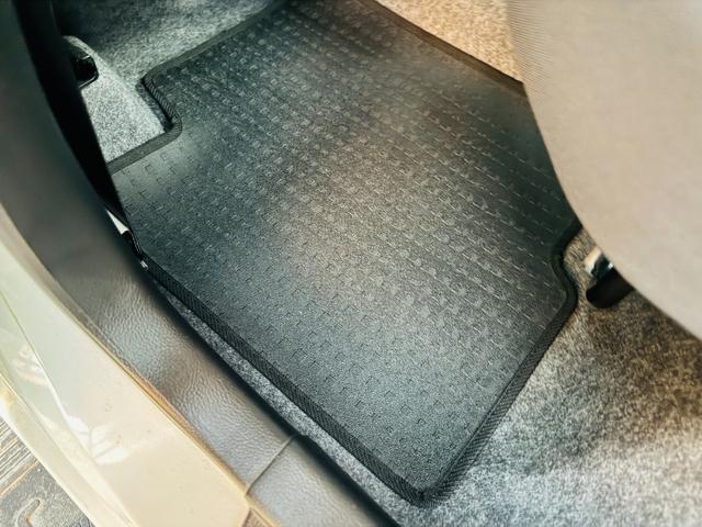 アルト VP レーダーブレーキサポート装着車・ETC・キーレス・SRSエアバッグ・ABS・フロアマット・ドアバイザー・保証付き(20枚目)