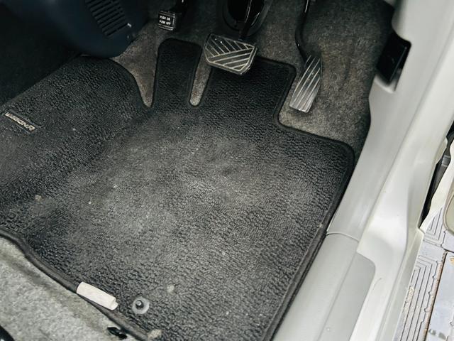 ワゴンＲ ＦＸ　純正オーディオ・電格ミラー・キーレス・純正マット・ドアバイザー・車検Ｒ８年１２月・保証付（9枚目）