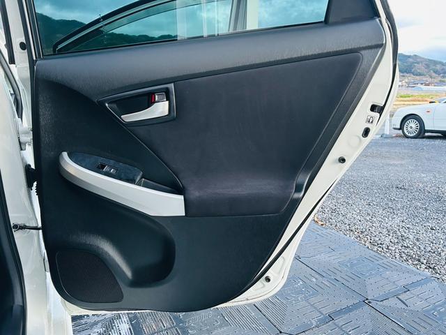 プリウス Sツーリングセレクション モデリスタエアロ・社外20インチアルミ・社外マフラー・社外ステアリング・リアスポ・純8インチナビ・フルセグ・CD/DVD再生可・Bluetooth・バックカメラ・ETC・ドラレコ・リアスモ・保証付き(34枚目)