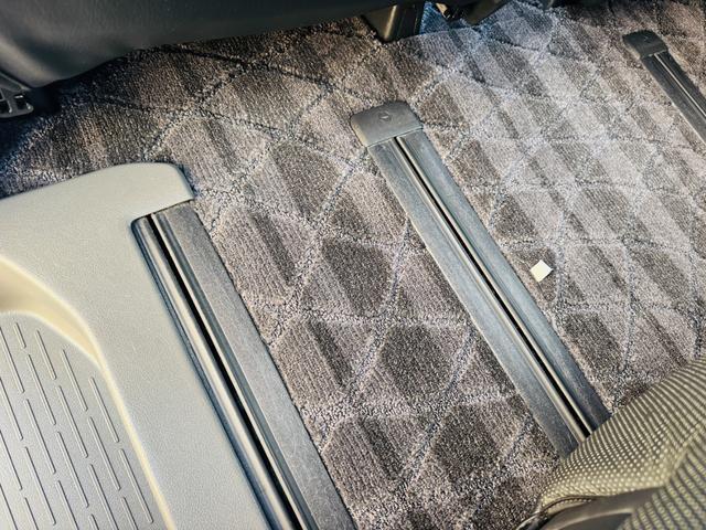 ���撼���̓����b�g����������ʏ풆�ÎԂ̗��ʂɂ�����}�[�W����啝�ɃJ�b�g�o����̂ő��Ђ̓��N���Ɣ�ׂĒቿ�i�������ł��܂���