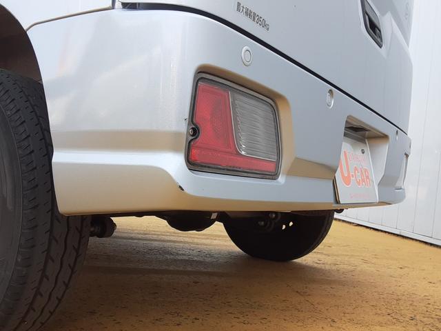 ハイゼットカーゴ クルーズターボ　キーフリー　パワーウィンドゥ　ワンオーナー　禁煙車　キーフリー　衝突回避支援システム　誤発信抑制制御機能　　マニュアルエアコン　パワーウインドウ　アイドリングストップ　リヤフルフラットシート　オーディオレス（12枚目）