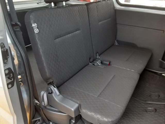 ハイゼットカーゴ クルーズターボ　キーフリー　パワーウィンドゥ　ワンオーナー　禁煙車　キーフリー　衝突回避支援システム　誤発信抑制制御機能　　マニュアルエアコン　パワーウインドウ　アイドリングストップ　リヤフルフラットシート　オーディオレス（26枚目）