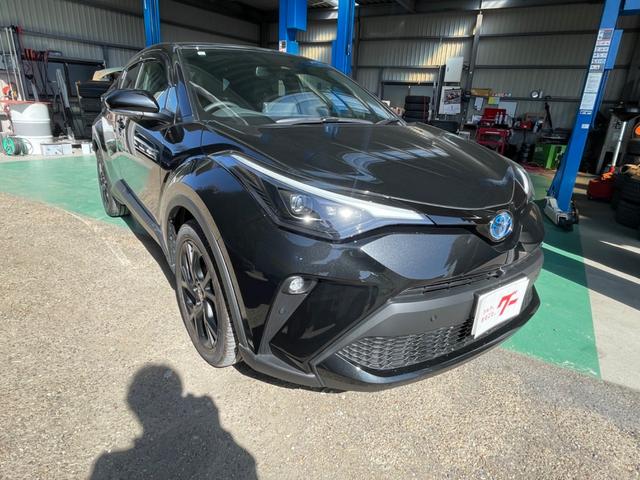 Ｃ－ＨＲ Ｇ　モード　ネロ　セーフティプラスＩＩＩ　ハイブリッド／特別仕様車／ディスプレイオーディオ／パノラミックビューモニター／エントリーナビキット／フロアマット／サイドバイザー／スペアタイヤ／プッシュスタート／シートヒーター／ＥＴＣ／ナノイー（6枚目）