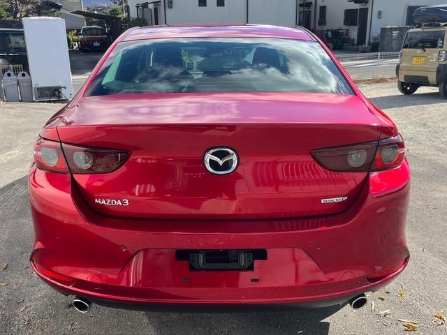 MAZDA3セダン 15S ツーリング メーカーオプション(純正バーグラアラーム/純正ドアエッジモール/360°セーフティパッケージ)付加(ヘッドアップディスプレイ/プッシュスタート/バックカメラ/全周囲カメラ/オートライト/ETC(3枚目)