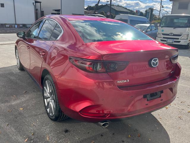 MAZDA3セダン 15S ツーリング メーカーオプション(純正バーグラアラーム/純正ドアエッジモール/360°セーフティパッケージ)付加(ヘッドアップディスプレイ/プッシュスタート/バックカメラ/全周囲カメラ/オートライト/ETC(9枚目)