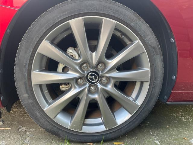 MAZDA3セダン 15S ツーリング メーカーオプション(純正バーグラアラーム/純正ドアエッジモール/360°セーフティパッケージ)付加(ヘッドアップディスプレイ/プッシュスタート/バックカメラ/全周囲カメラ/オートライト/ETC(21枚目)